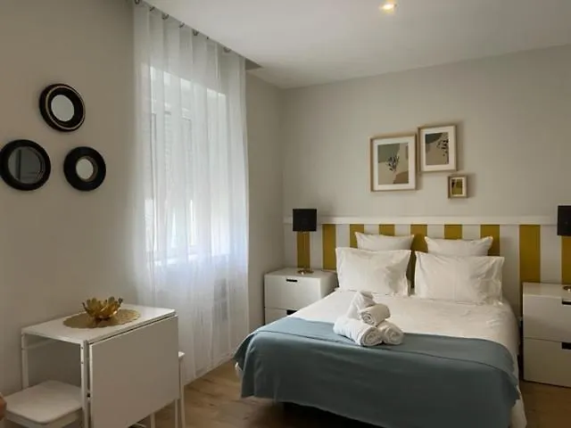 Charming Studio Apartment In Campolide - 2F