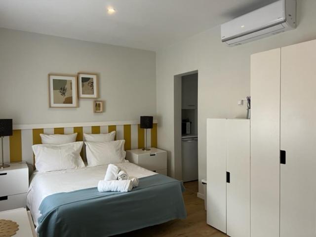 Charming In Campolide - 2f Lejlighed *